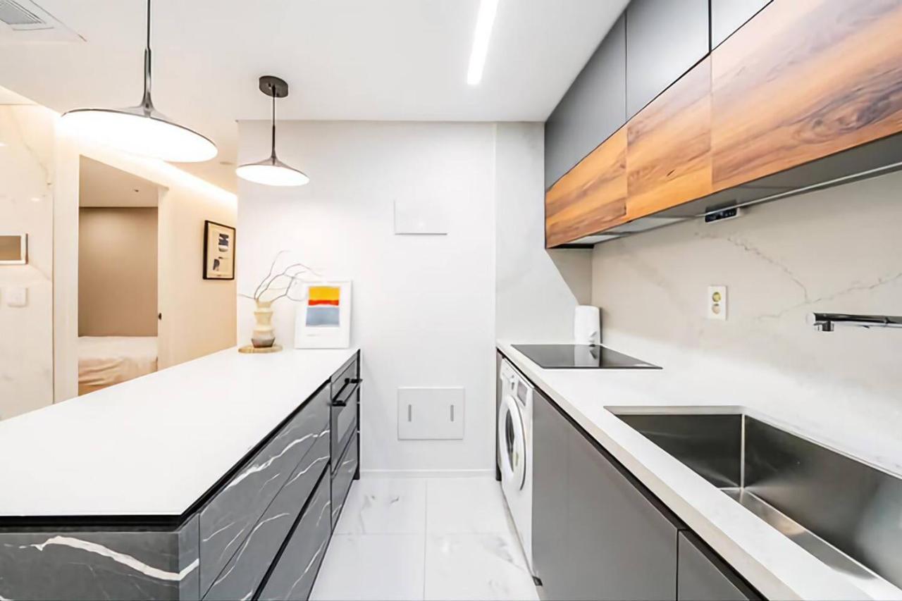 Uh Flat The Seocho Apartment Seoul Bagian luar foto
