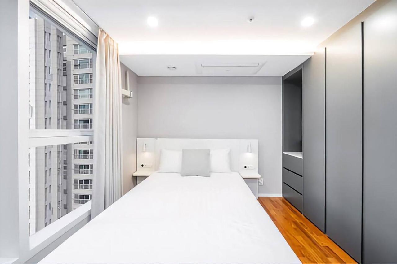 Uh Flat The Seocho Apartment Seoul Bagian luar foto