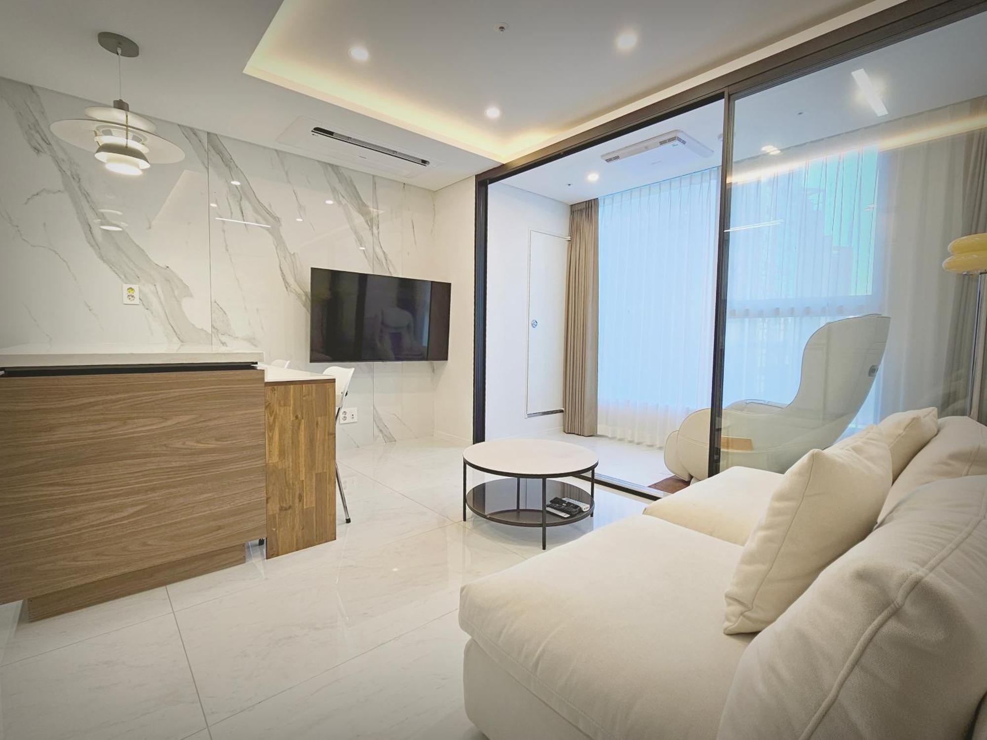 Uh Flat The Seocho Apartment Seoul Bagian luar foto