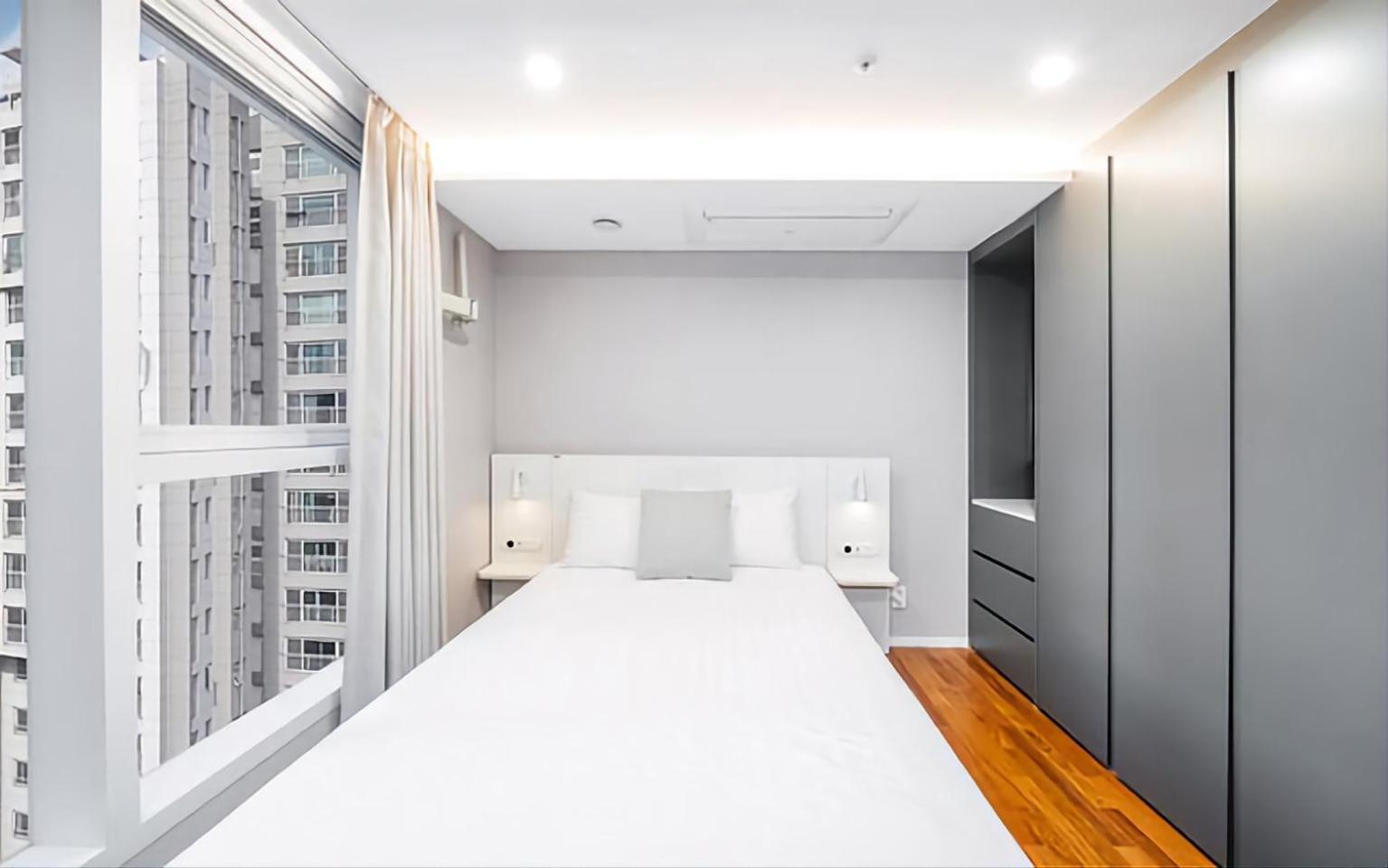 Uh Flat The Seocho Apartment Seoul Bagian luar foto