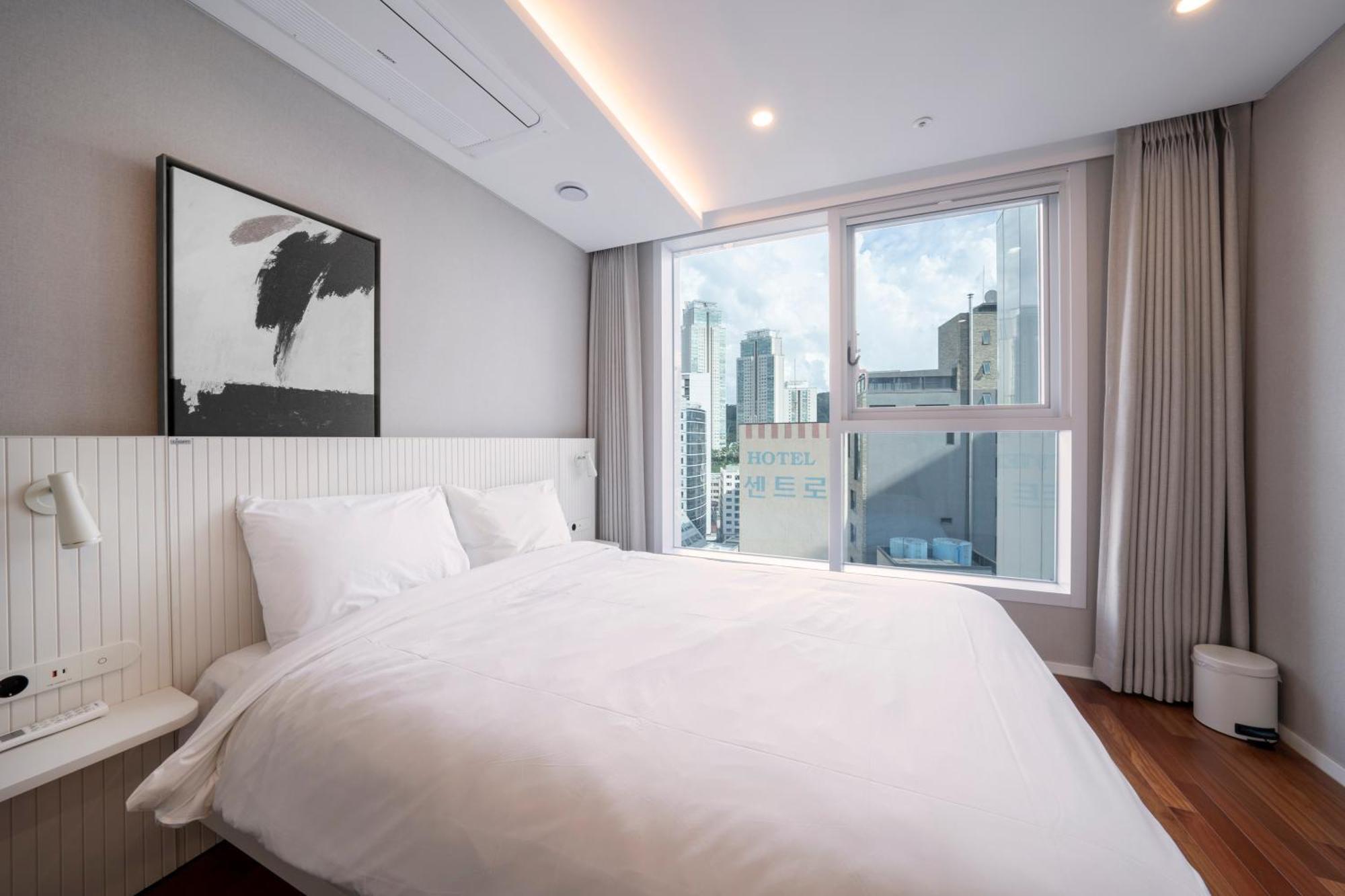 Uh Flat The Seocho Apartment Seoul Bagian luar foto