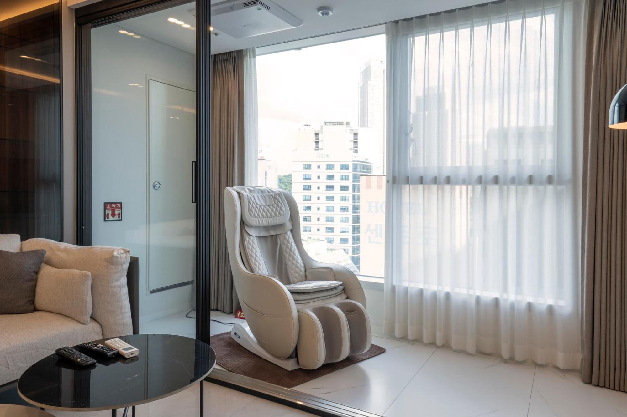 Uh Flat The Seocho Apartment Seoul Bagian luar foto