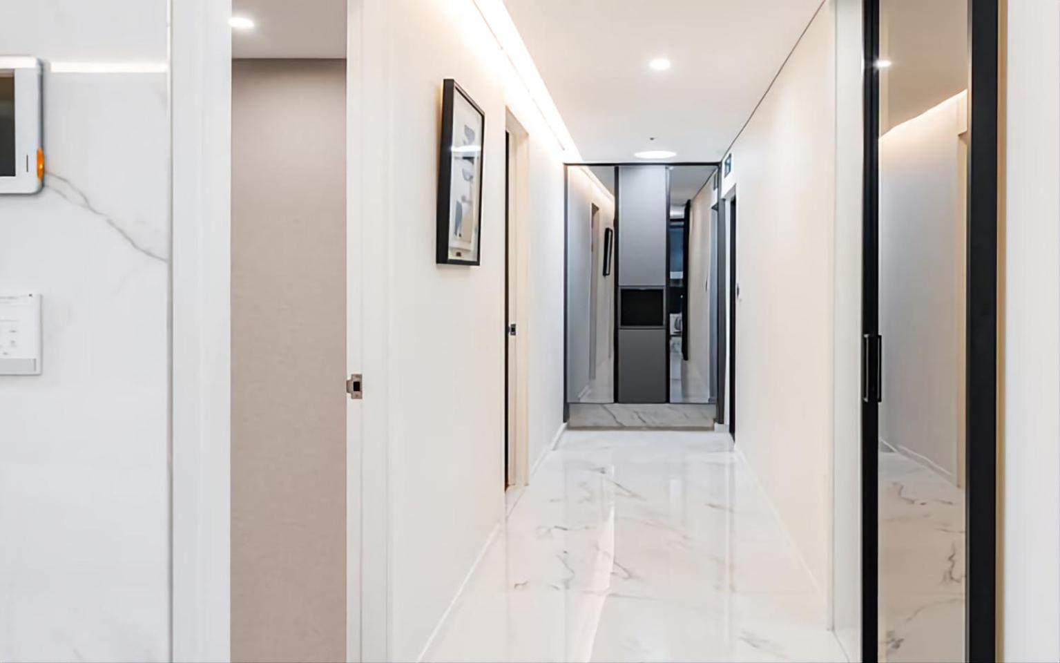 Uh Flat The Seocho Apartment Seoul Bagian luar foto
